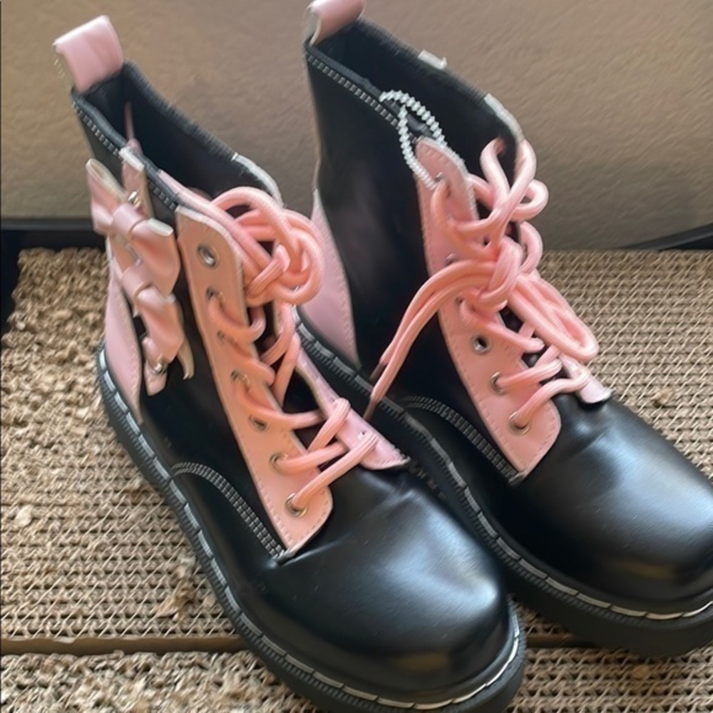 Women’s boots